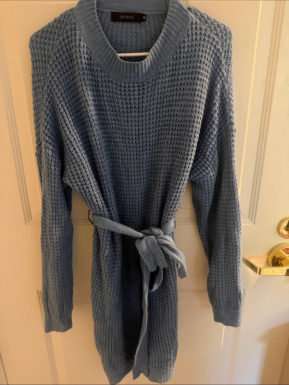 Zesica Women's Light Blue Belted Knit Crewneck Sweater
